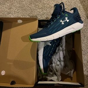 Brand New Boys Size 4 Under Armour Shoes